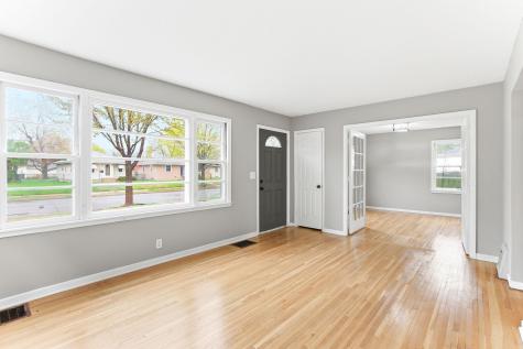 4942 Penn Avenue N Minneapolis MN 55430