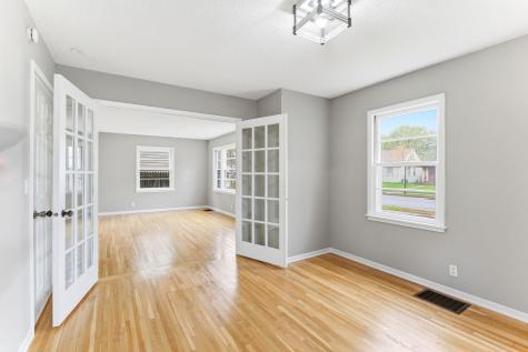 4942 Penn Avenue N Minneapolis MN 55430