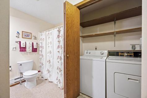 327 10th Avenue S Fargo ND 58103