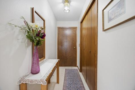 327 10th Avenue S Fargo ND 58103