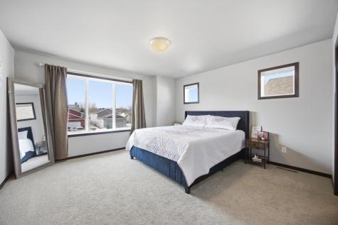 218 5th Street E Horace ND 58047