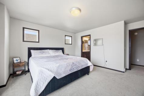 218 5th Street E Horace ND 58047