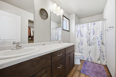 218 5th Street E Horace ND 58047