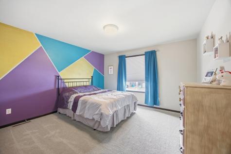 218 5th Street E Horace ND 58047