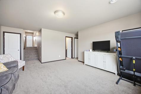 218 5th Street E Horace ND 58047