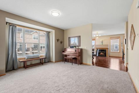1751 Grove Drive Shakopee MN 55379
