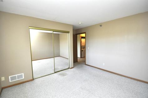 1826 Deerhaven Lane NE Rochester MN 55906