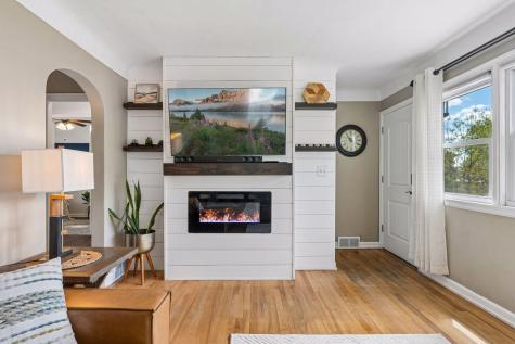 1877 Graham Avenue Saint Paul MN 55116