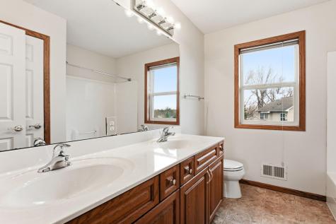 16267 Griffon Trail Lakeville MN 55044