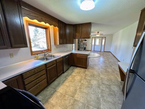 608 Pinetree Drive Perham MN 56573