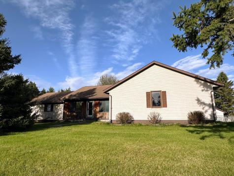 608 Pinetree Drive Perham MN 56573