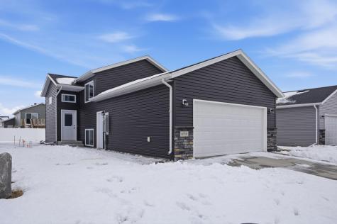 6718 69th Avenue S Horace ND 58047