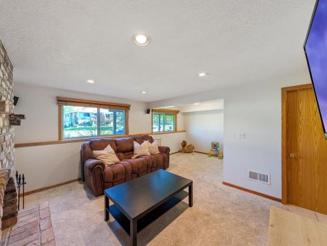 1648 Hickory Lane Eagan MN 55122