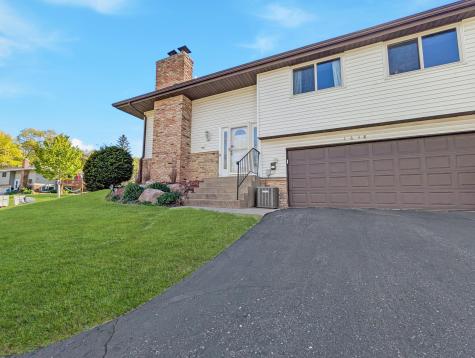 1648 Hickory Lane Eagan MN 55122