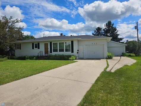 427 Cottonwood Court Wahpeton ND 58075
