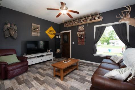 908 3rd Street SW Waseca MN 56093