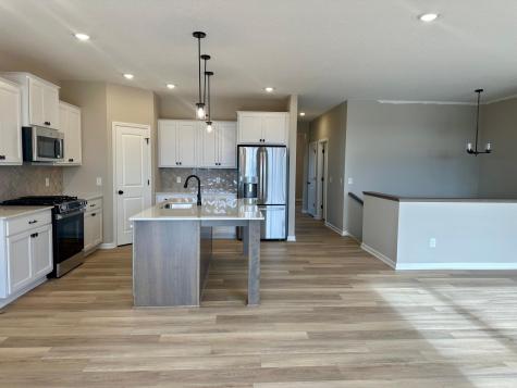 20045 Glarus Lane Lakeville MN 55044