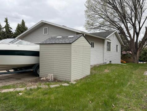 102 21st Avenue N Fargo ND 58102
