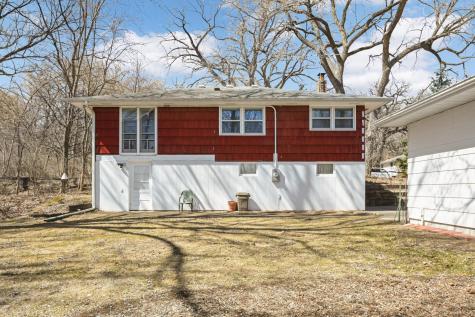 576 Lexington Parkway S Saint Paul MN 55116
