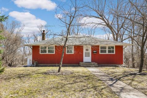 576 Lexington Parkway S Saint Paul MN 55116