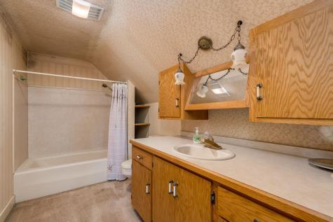 5822 500th Avenue Bricelyn MN 56014