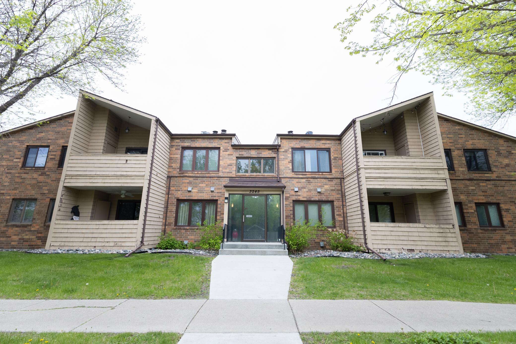 3245 17th Avenue S Fargo ND 58103