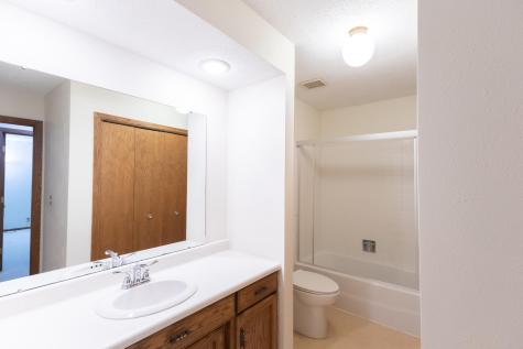 3245 17th Avenue S Fargo ND 58103