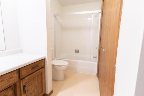 3245 17th Avenue S Fargo ND 58103