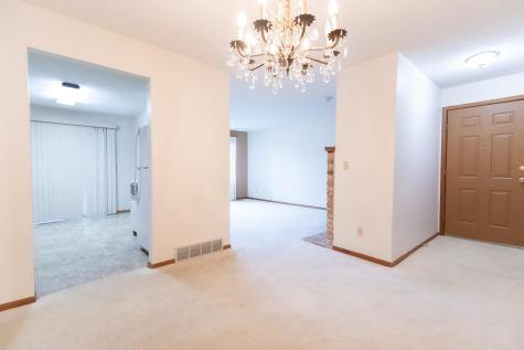 3245 17th Avenue S Fargo ND 58103