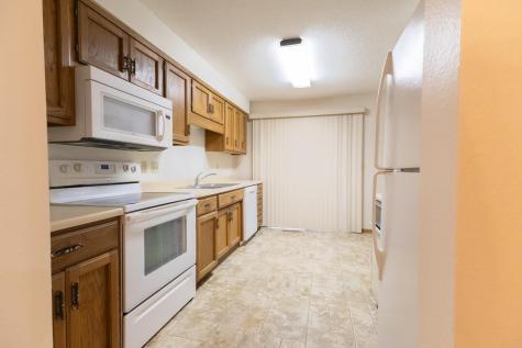 3245 17th Avenue S Fargo ND 58103