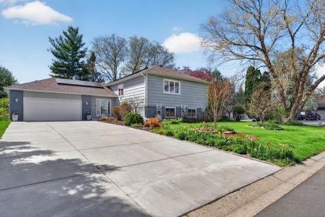 798 Sunset Drive Eagan MN 55123