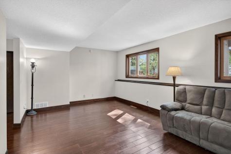 798 Sunset Drive Eagan MN 55123