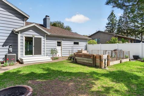 798 Sunset Drive Eagan MN 55123