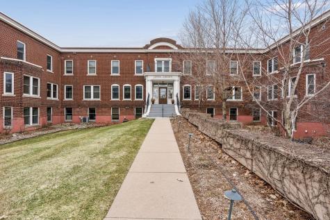 2040 Como Avenue Saint Paul MN 55108