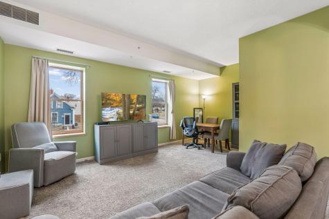 2040 Como Avenue Saint Paul MN 55108