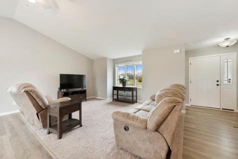 15304 290th Avenue NW Zimmerman MN 55398