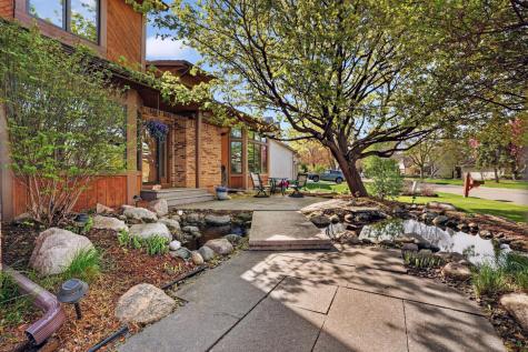 8842 Hillswick Trail Brooklyn Park MN 55443