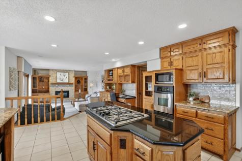 8842 Hillswick Trail Brooklyn Park MN 55443
