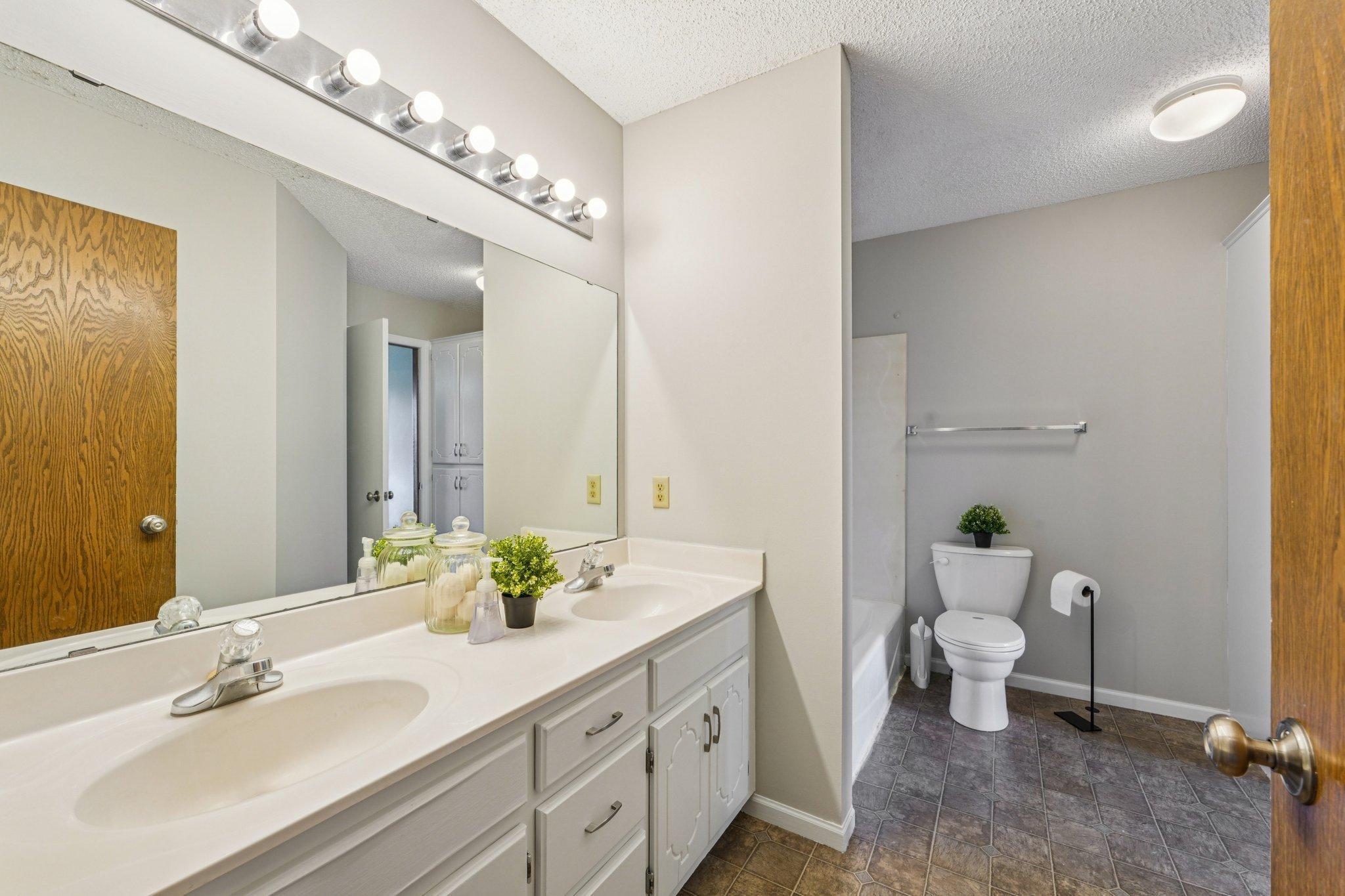 15931 Hyland Pointe Court Apple Valley MN 55124