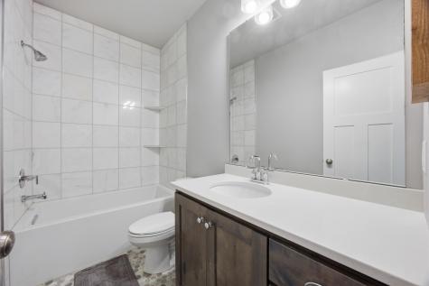 4209 Bristlecone Loop S Fargo ND 58104