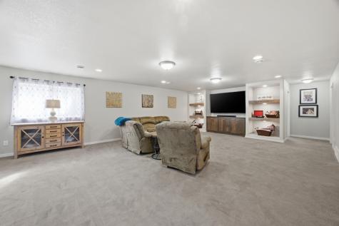 4209 Bristlecone Loop S Fargo ND 58104