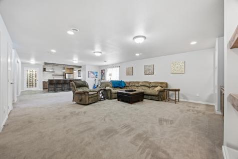 4209 Bristlecone Loop S Fargo ND 58104