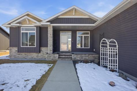 4209 Bristlecone Loop S Fargo ND 58104
