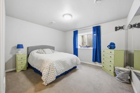 4209 Bristlecone Loop S Fargo ND 58104