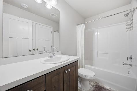 4209 Bristlecone Loop S Fargo ND 58104