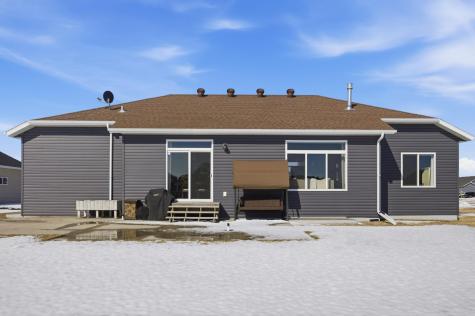 4209 Bristlecone Loop S Fargo ND 58104