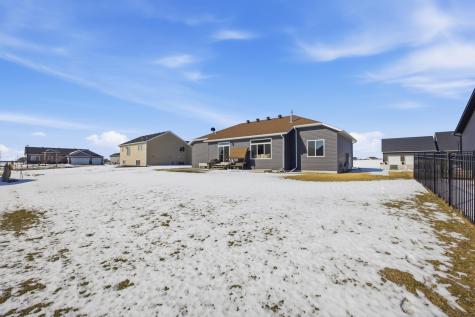 4209 Bristlecone Loop S Fargo ND 58104