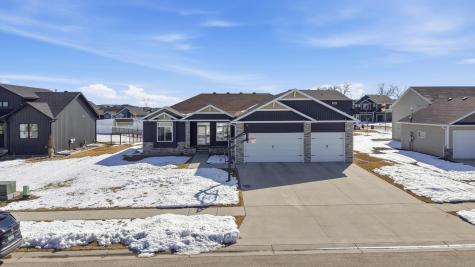 4209 Bristlecone Loop S Fargo ND 58104