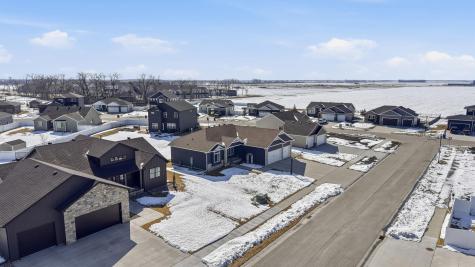 4209 Bristlecone Loop S Fargo ND 58104