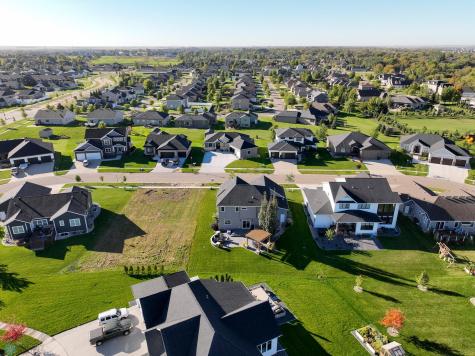 3755 Houkom Drive E West Fargo ND 58078